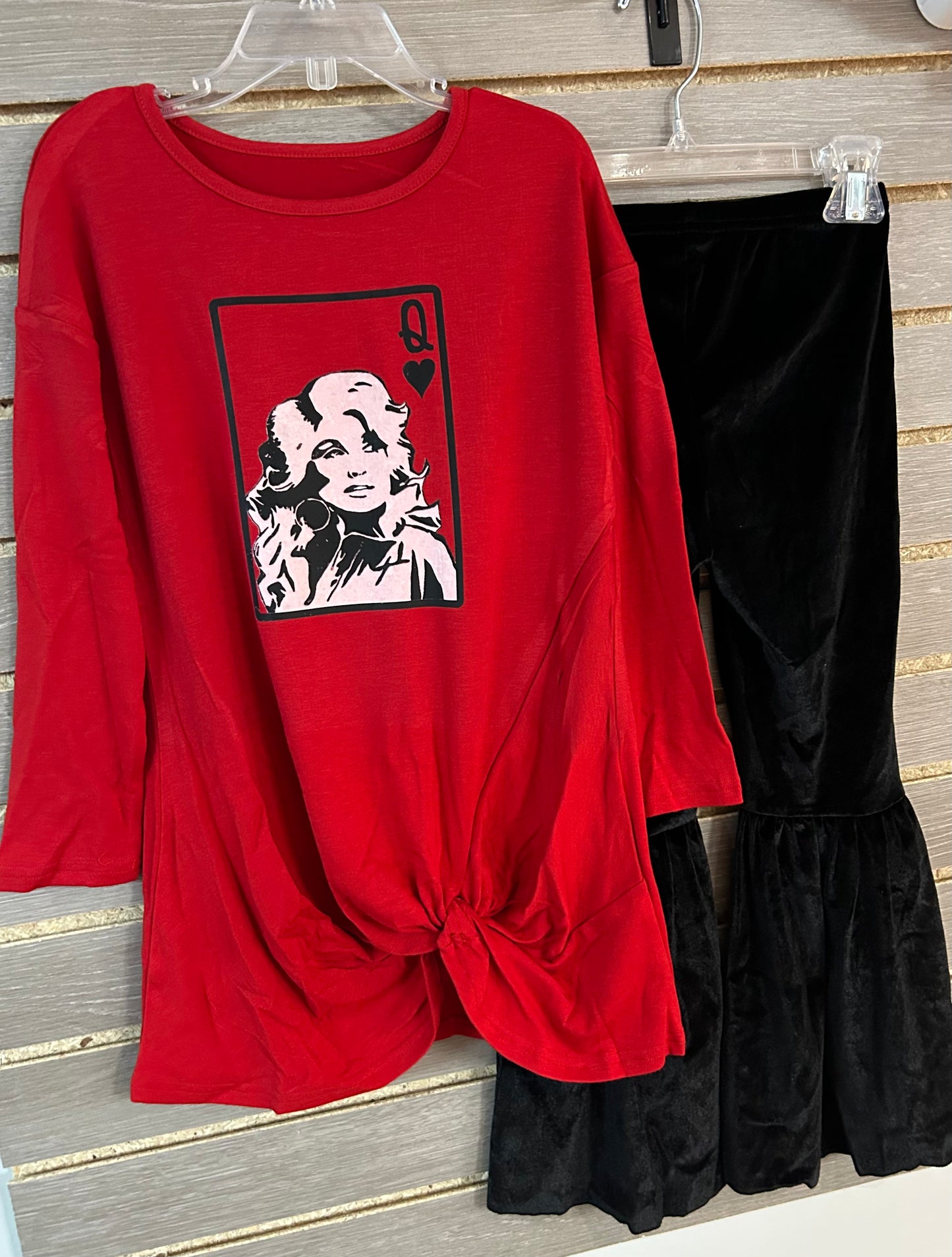 Queen Dolly of Hearts Outfit
